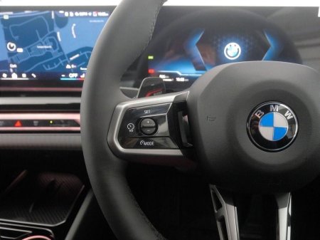 2026 BMW 5-Series - photo 17