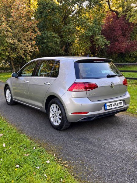 2019 Volkswagen Golf - photo 5