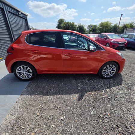 2017 Peugeot 208 - photo 8