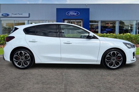 2024 Ford Focus - photo 3