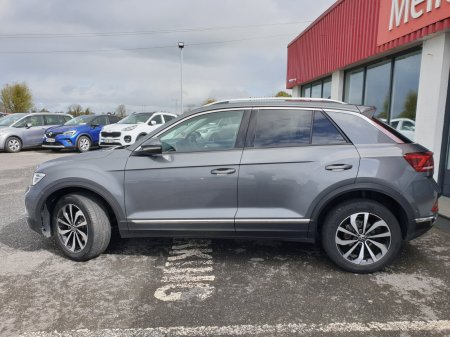 2023 Volkswagen T-Roc - photo 3
