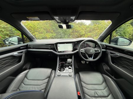 2024 Volkswagen Touareg - photo 31