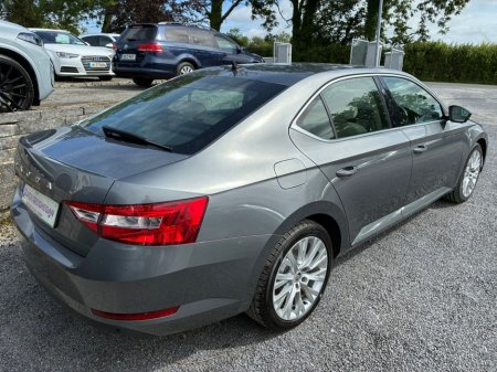 2023 Skoda Superb - photo 2