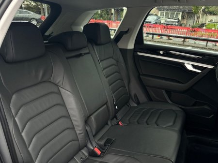 2019 Volkswagen Touareg - photo 13