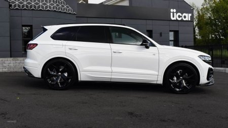 2024 Volkswagen Touareg - photo 4