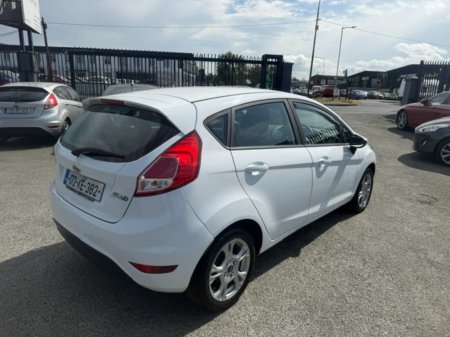 2017 Ford Fiesta - photo 10