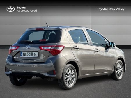 2019 Toyota Yaris - photo 2