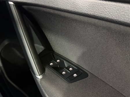 2020 Volkswagen Golf - photo 23