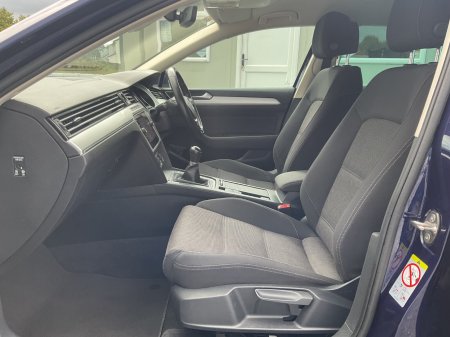 2018 Volkswagen Passat - photo 14