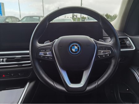 2023 BMW 3-Series - photo 15