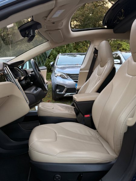 2015 Tesla Model S - photo 38