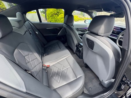 2024 BMW 5-Series - photo 14