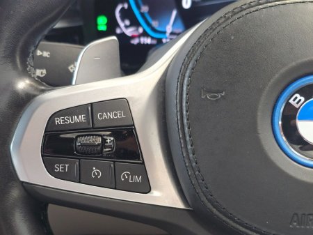 2023 BMW 5-Series - photo 21