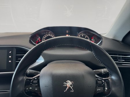 2018 Peugeot 308 - photo 13