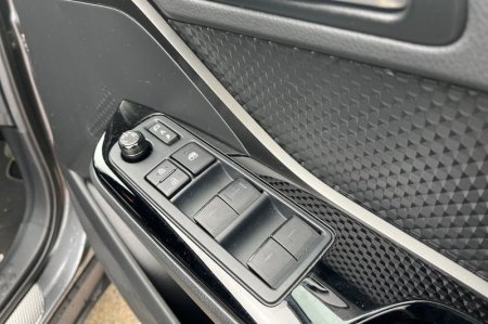 2023 Toyota C-HR - photo 16