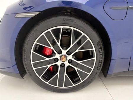 2020 Porsche Taycan - photo 11