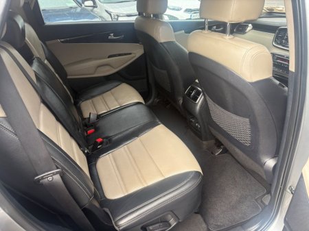 2020 Kia Sorento - photo 7