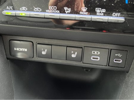 2025 Toyota Yaris Cross - photo 17