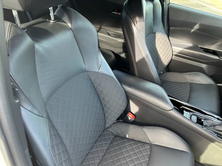2021 Toyota C-HR - photo 8