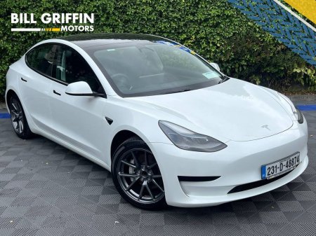 2023 Tesla Model 3 60.5KWH // PANORAMIC SUNROOF // TESLA AUTOPILOT // LEATHER HEATED SEATS
