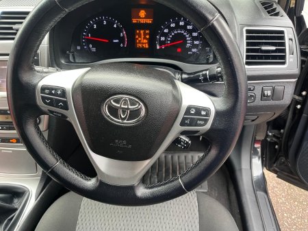 2013 Toyota Avensis - photo 14