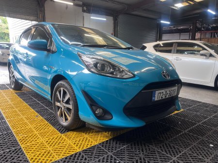 2017 Toyota Aqua Hybrid