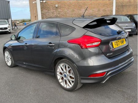 2017 Ford Focus - photo 4