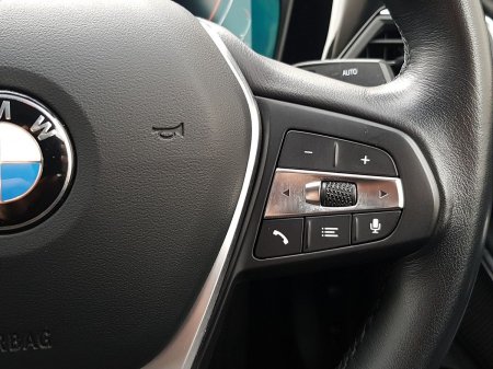 2022 BMW 3-Series - photo 16