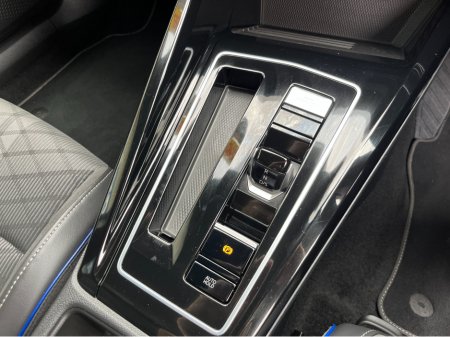 2024 Volkswagen Golf - photo 16