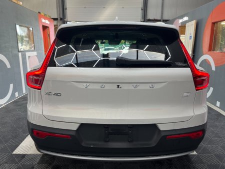 2022 Volvo XC40 - photo 4