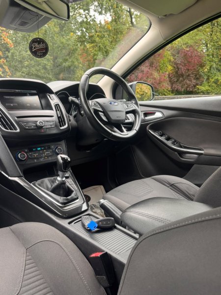 2016 Ford Focus - photo 10