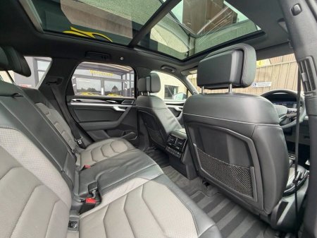2021 Volkswagen Touareg - photo 11