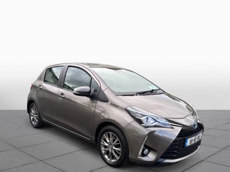 2018 Toyota Yaris Hybrid Luna