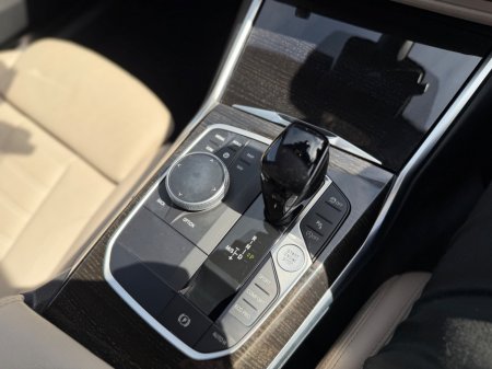 2022 BMW 3-Series - photo 23