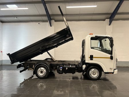 2023 Isuzu NPR