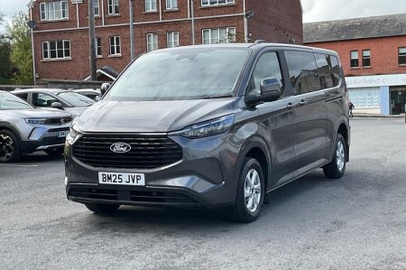 2025 Ford Tourneo Custom - photo 21