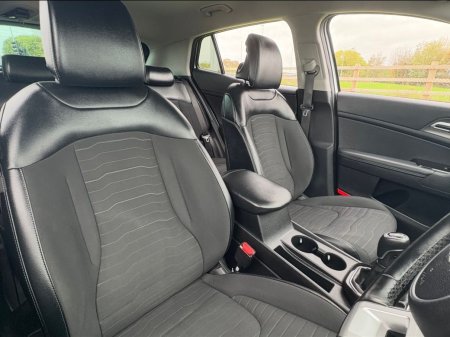 2023 Kia Sportage - photo 7