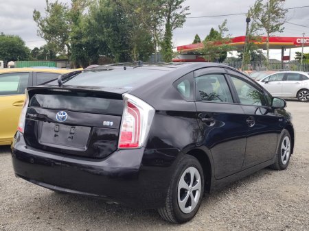 2015 Toyota Prius - photo 4