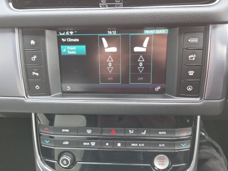 2016 Jaguar XF - photo 14