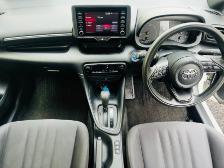 2020 Toyota Yaris - photo 17