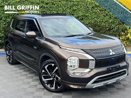2022 Mitsubishi Outlander 7-SEATER 2.4 HYBRID AUTO ** HUGE SPEC ** // OPENING PAN ROOF // DIGITAL CLUSTER // LEATHER HEATED SE