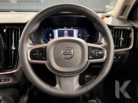 2023 Volvo V90 - photo 23