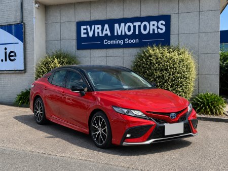 2021 Toyota Camry WS HYBRID AUTOMATIC 2.5 PETROL //VERY LOW MILES//HALF LEATHER SEATS//REVERSE CAMERA//KEYLESS ENTRY//