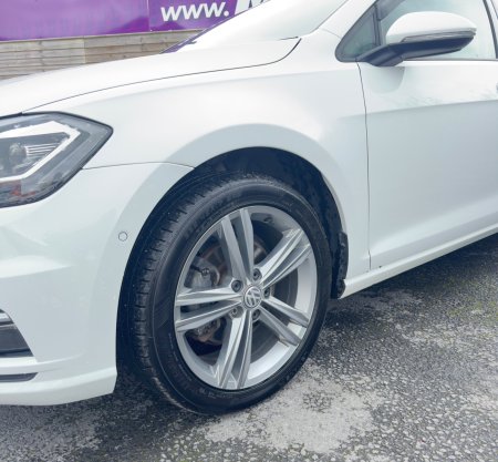 2019 Volkswagen Golf - photo 3