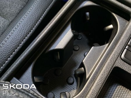 2025 Skoda Octavia - photo 24