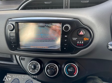 2015 Toyota Yaris - photo 15