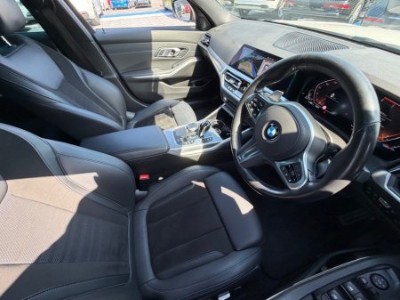 2021 BMW 3-Series - photo 16