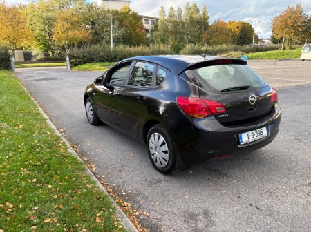 2011 Opel Astra - photo 4
