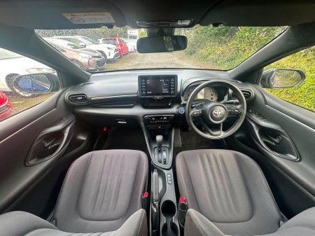 2021 Toyota Yaris - photo 3