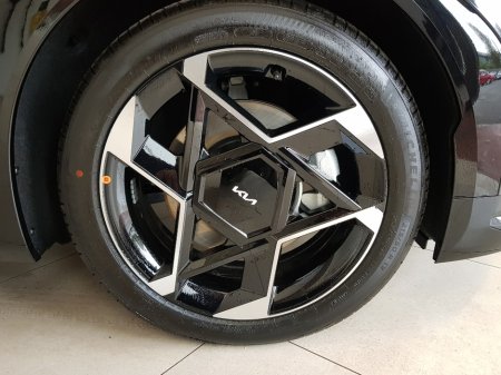 2027 Kia EV4 - photo 14